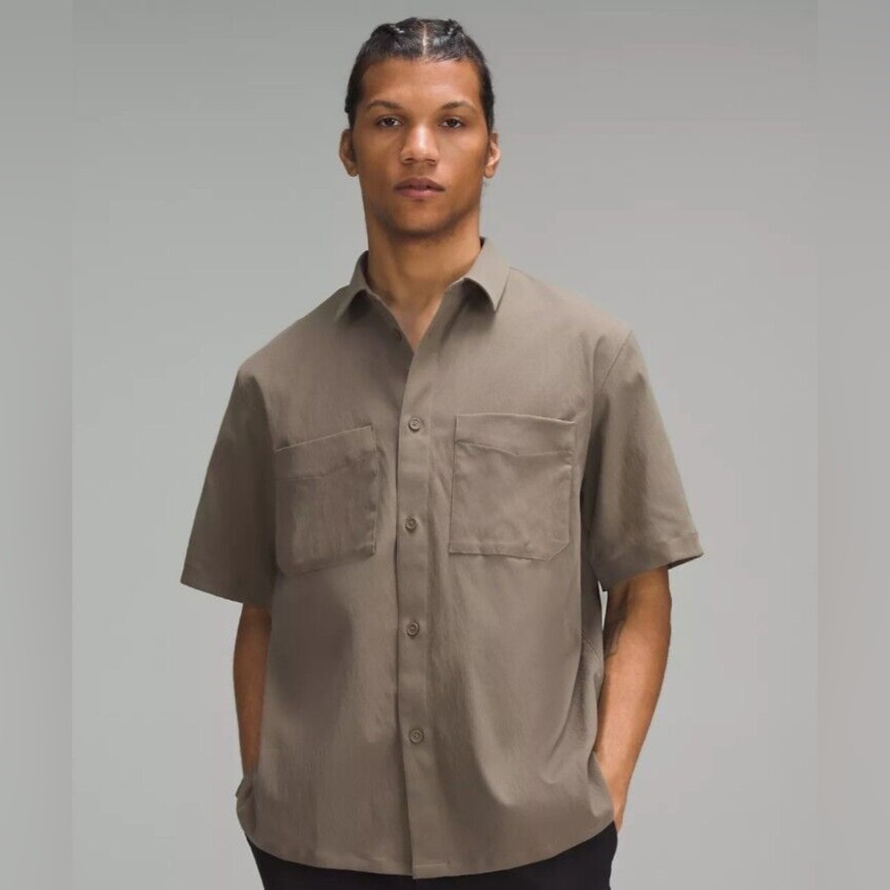 Lululemon Relaxed Fit Short Sleeve Button Up